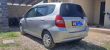 Продажа авто: Honda Fit: 2001 г., 1.3 л, Автомат, Бензин, Хэтчбэк — 4