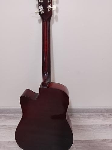 гитара 6 струн: Акустическая гитара с вырезом (cutaway). - Корпус формы дредноут с — 3