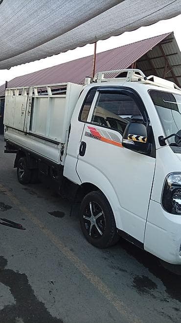 грузовик кия бонго: Kia Bongo III — компактный грузовик для города и пригородных — 4