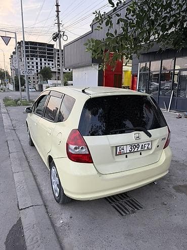 Honda Fit: 2003 г., 1.3 л, Вариатор, Бензин, Хэтчбэк — 4