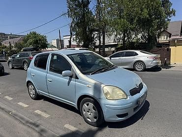 Toyota Vitz: 2003 г., 1.3 л, Автомат, Бензин, Хэтчбэк