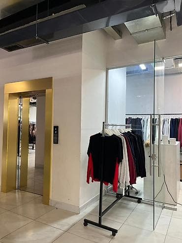 гатовые бизнес в бишкеке: Продажа бутиков В торговом центре, 20 м², 3 этаж — 4