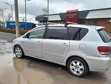 ио пинин: Toyota Ipsum: 2002 г., 2.4 л, Автомат, Бензин, Универсал — 5