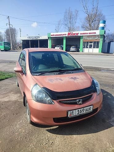 Honda Fit: 2005 г., 1.3 л, Автомат, Бензин, Хэтчбэк