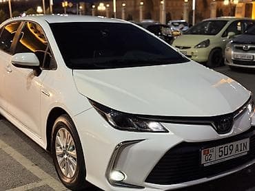 гибрид лабо: Toyota Corolla: 2022 г., 1.8 л, Вариатор, Гибрид, Седан — 2