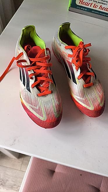 Футбольные бутсы с шипами для натурального газона. - Модель: Adidas X