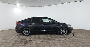 Транспорт: Hyundai Elantra: 2017 г., Бензин, Седан — 2