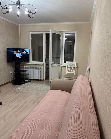 Недвижимость: 1 комната, 32 м², 6 мкр 104 серия, 2 этаж, Дизайнерский ремонт — 1