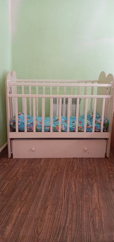 садовые столы и стулья: Детская кровать-качалка с поперечным маятником и с большим выдвежным — 7