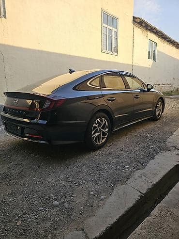 Транспорт: Hyundai Sonata: 2022 г., 2 л, Автомат, Бензин, Седан — 5