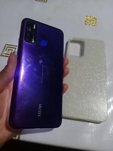 Tecno Camon 15, Б/у, 64 ГБ, цвет - Фиолетовый, 2 SIM