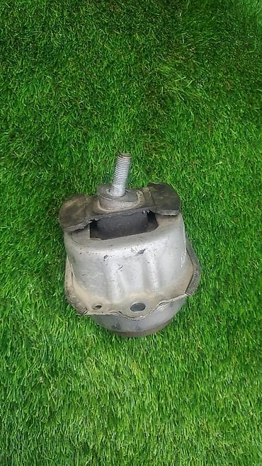 bmw e20: Подушка крепления двигателя BMW X5 E70 2007год 3.0 i Артикул: OEM — 2