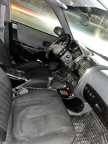 v class: Hyundai Accent: 2002 г., 1.5 л, Механика, Бензин, Седан — 1