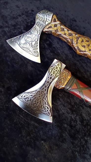 Садовая мебель: Топоры с декоративной гравировкой в скандинавском/кельтском стиле. - — 1