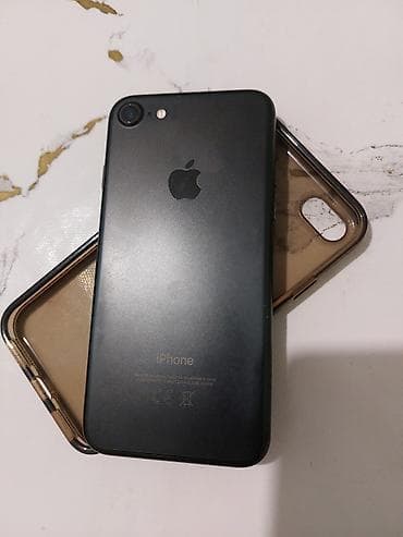 iphone 7 silver: IPhone 7, Б/у, 32 ГБ, Черный, Чехол — 1