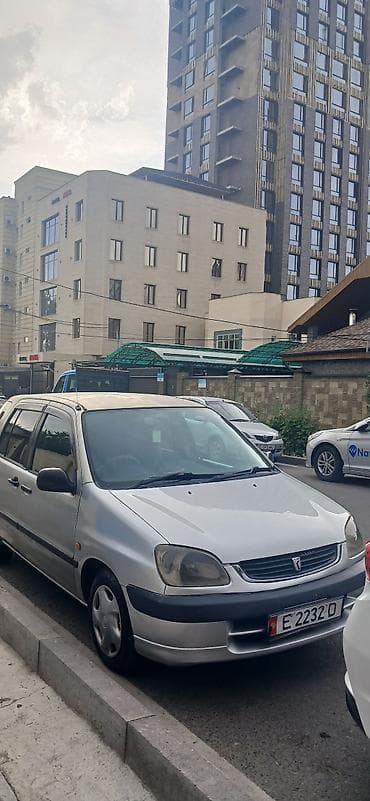 авто для такси: Toyota Raum: 2000 г., Автомат, Бензин, Минивэн — 4