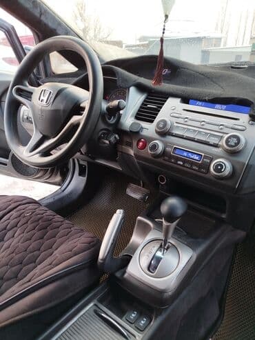 Honda Civic: 2010 г., 1.8 л, Автомат, Бензин, Седан