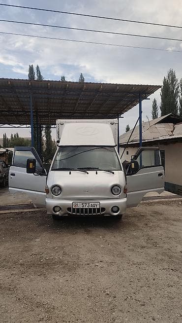 сиденье киа карнивал: Легкий грузовик, Hyundai, Б/у — 2