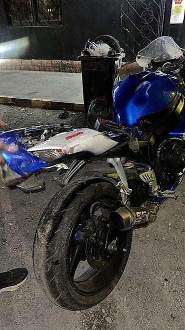 Транспорт: Мотоцикл Suzuki GSX-R (серия спортбайков), синий/белый. Основные — 6