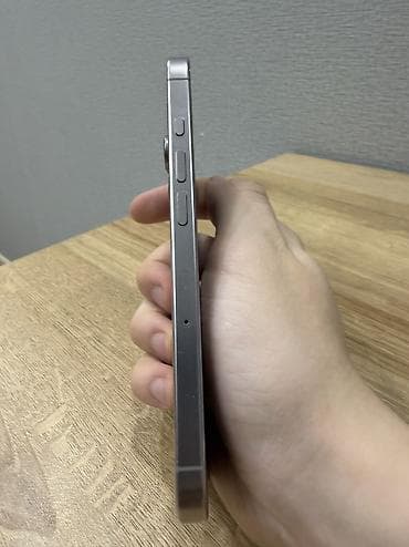 poco 7pro: IPhone 16 Pro, Б/у, 128 ГБ, White Titanium, Зарядное устройство, Чехол, 88 % — 6