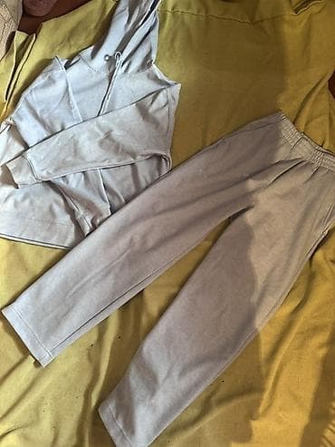 спорт шорты: Спортивный костюм из мягкого футера, светло‑голубой Состав и ткань: - — 1