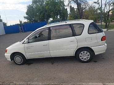 Toyota Ipsum: 2000 г., Автомат, Бензин, Минивэн — 2