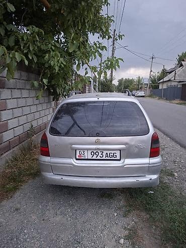 Opel Vectra: 1999 г., 1.8 л, Кол менен иштөөчү, Бензин, Универсал — 4
