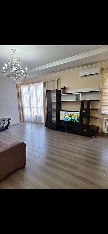 Квартиры: 2 комнаты, Дворец спорта Собственник, Парам без детей, от 1 года, С мебелью — 1