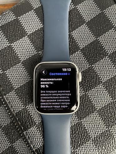 amazfit active: Apple Watch SE (2‑го поколения), модель MRE23LL/A, версия watchOS 26.4 — 3