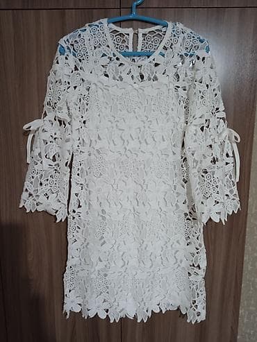 Личные вещи: Ажурное белое платье из кружевного полотна с цветочным узором. - — 1