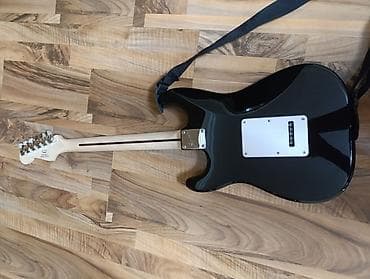 форма валейболный: Электрогитара Squier by Fender Bullet Strat (Stratocaster) - — 2