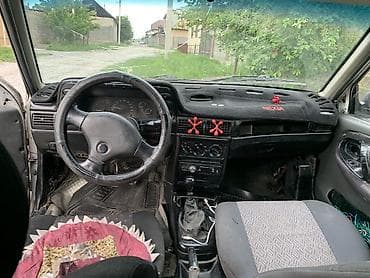 ravon r 3: Daewoo Nexia: 2005 г., 1.5 л, Кол менен иштөөчү, Бензин, Седан — 5