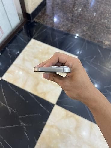 IPhone 15 Pro (серебристый) - Экран 6.1", Super Retina XDR с — 7