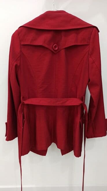 плащи от дождя: Женский короткий плащ, с поясом, размер 42. Состояние отличное. Цвет — 2