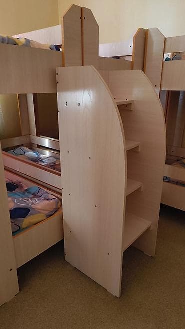 двухяр: Продаются детские двуярусные кровати б/у. Высота 1,5 Длина 1.55 Ширина — 5