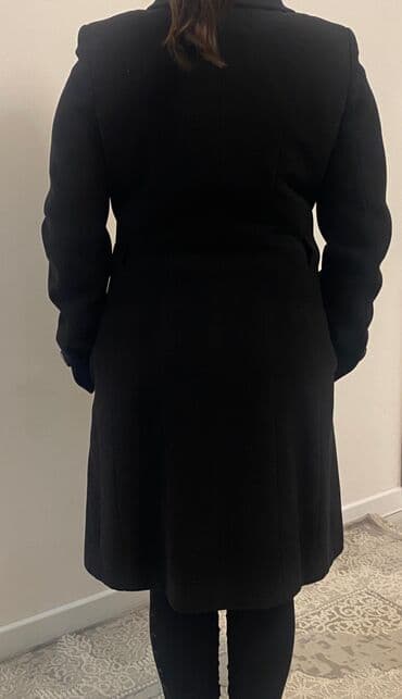 classic: Женское пальто черного цвета с асимметричным воротником - — 5