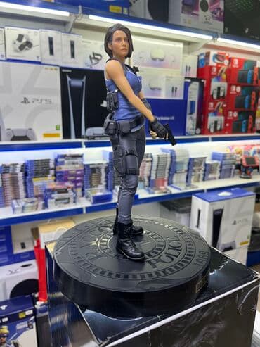 детский домик для кукол: Фигурка из игры Resident evil
Jill Valentine — 3