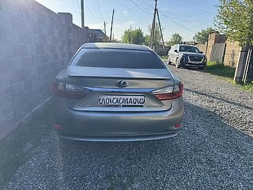 subaru forester 2020: Lexus ES: 2017 г., Гибрид, Седан — 3