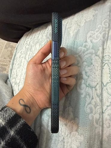 macbook m1 max: IPhone 17 Pro Max, 1 ТБ, Синий, Чехол, 100 % — 8