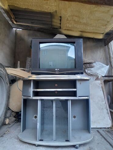 отдам даром кант: Телевизор+стойка — 3