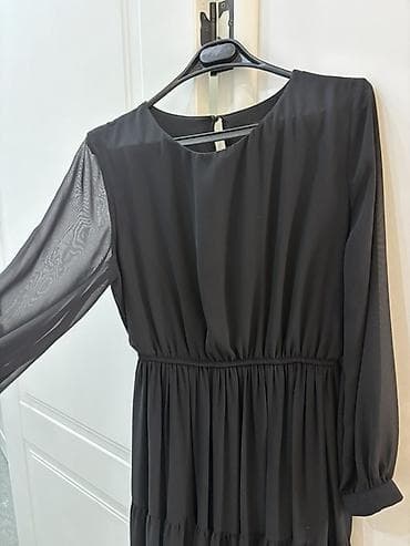 блузка из шифона: Черное платье миди из легкой шифоновой ткани. - Силуэт: свободный с — 4