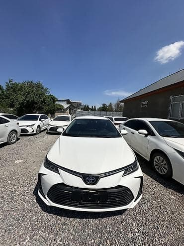 levin: Toyota Corolla: 2022 г., 1.8 л, Автомат, Гибрид, Седан — 1