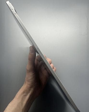 Планшеты: Планшет, Apple, память 128 ГБ, 12" - 13", Wi-Fi, Б/у, Классический цвет - Серебристый — 3