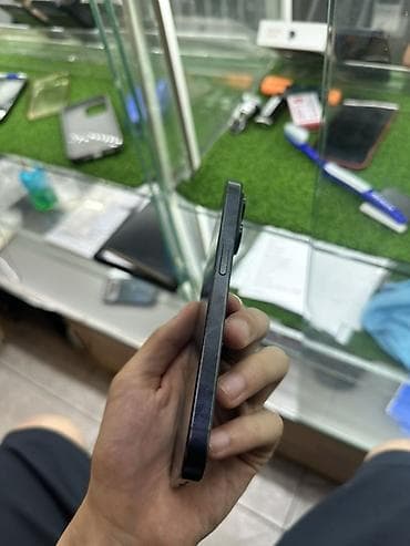 айыон 15 про: IPhone 15 Pro, 256 ГБ, темно‑синий (Blue Titanium) - Дисплей 6.1" — 4