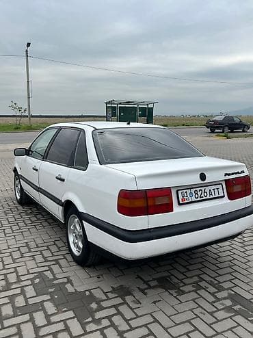 sprinter 2003: Volkswagen Passat: 1993 г., 1.8 л, Механика, Бензин, Седан — 4