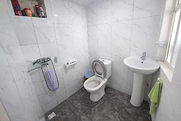 сдаю длм: 30 м², 2 комнаты, Балкон застеклен, Забор, огорожен — 2