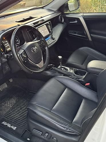 клима: Toyota RAV4: 2017 г., 2.5 л, Автомат, Гибрид, Кроссовер — 2