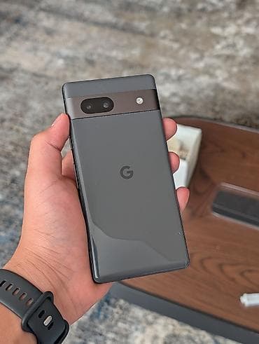 Google Pixel 7a, Б/у, 128 ГБ, цвет - Черный, 1 SIM, eSIM