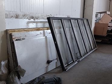 Холодильное оборудование: Холодильный агрегат и стеклянные витринные/холодильные двери (комплект — 3