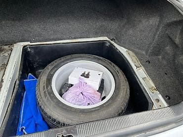 ка 40: Audi 100: 1991 г., Седан — 10